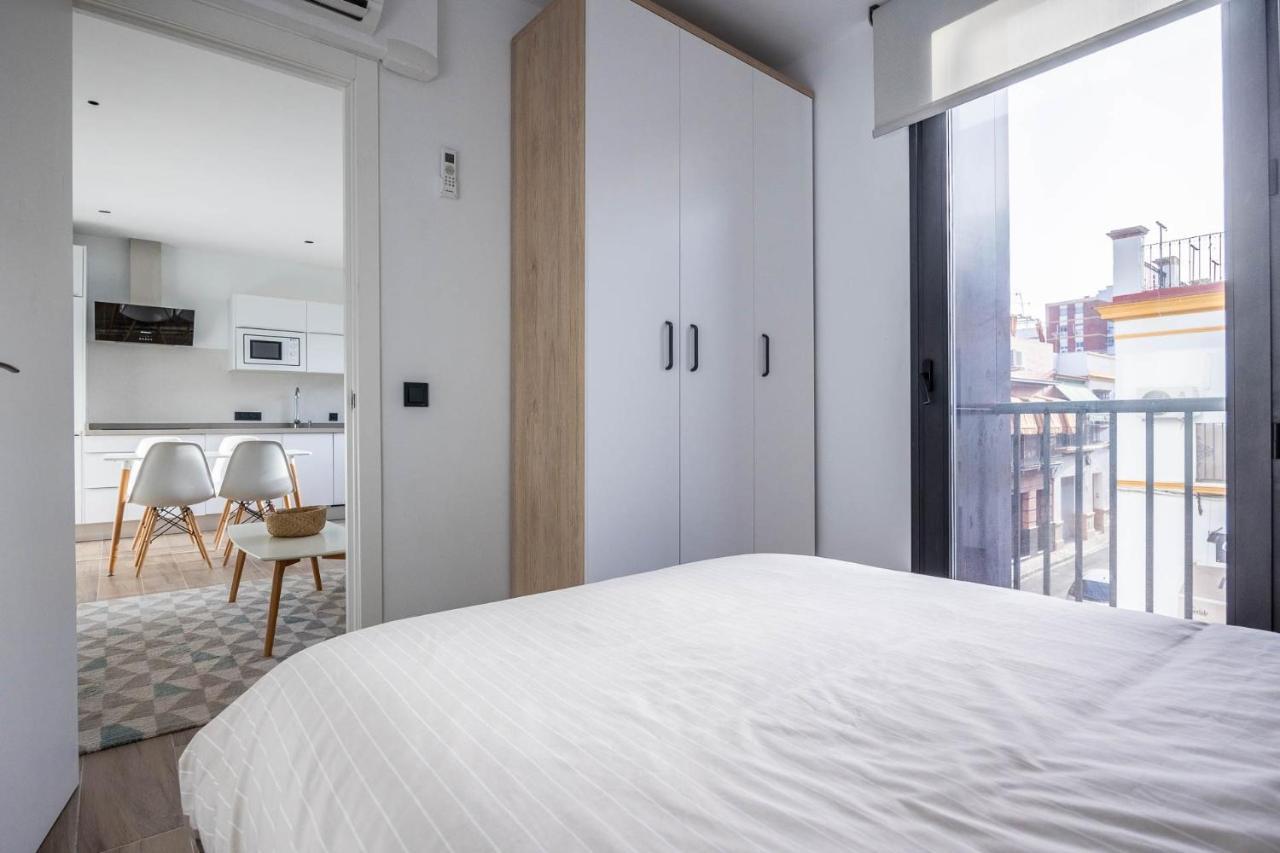 Nervion Suites 1 - Vacacional Sevilla エクステリア 写真