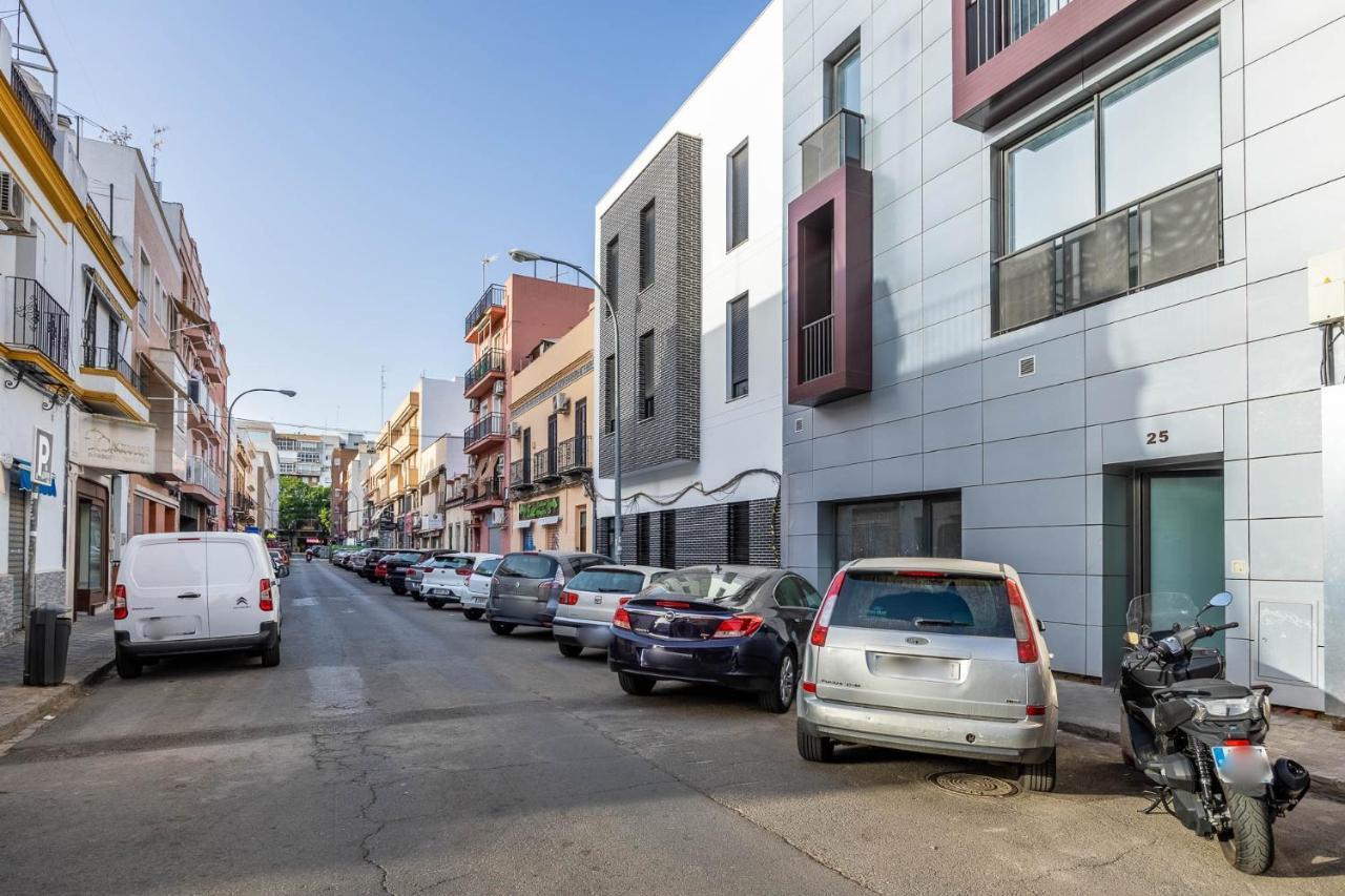Nervion Suites 1 - Vacacional Sevilla エクステリア 写真