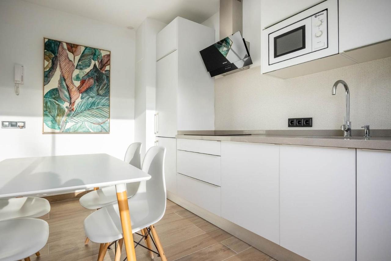 Nervion Suites 1 - Vacacional Sevilla エクステリア 写真