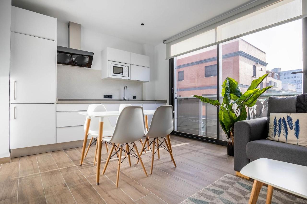 Nervion Suites 1 - Vacacional Sevilla エクステリア 写真